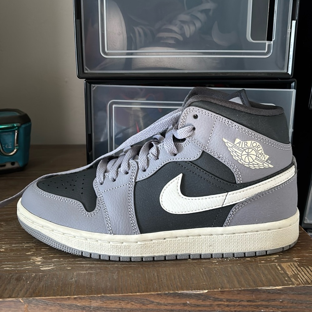 Air jordan 1 mid cement black